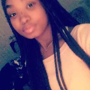 Meet your Posher, Denise